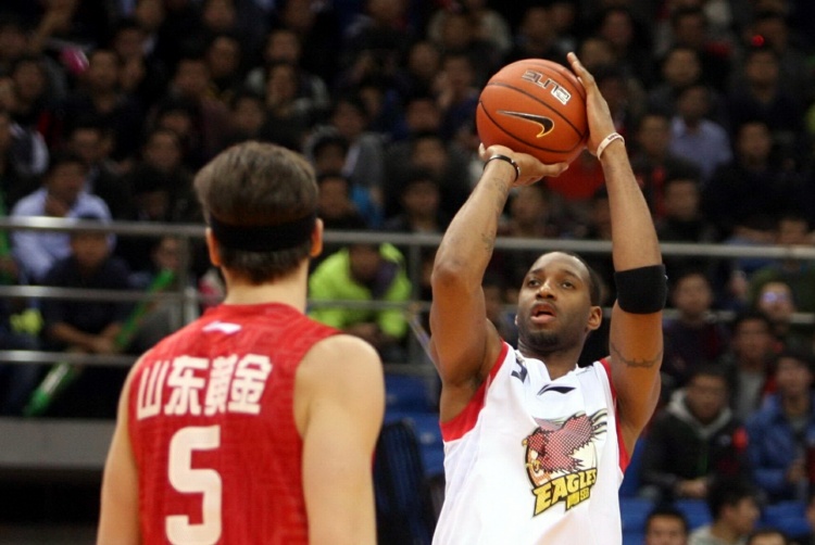 xingkong-麦迪：当我宣布去打CBA时票马上卖光了 我入场就像披头士